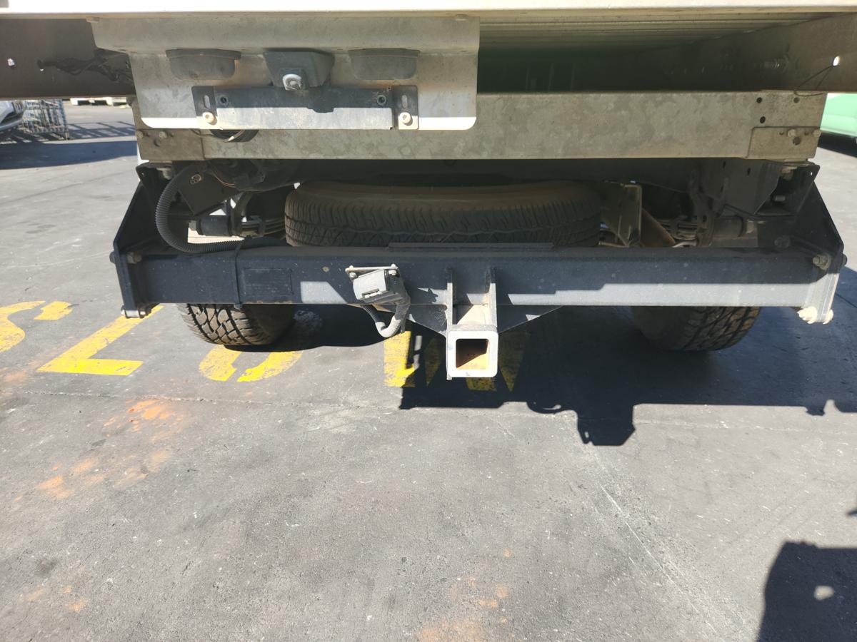 1000944042-Towbar