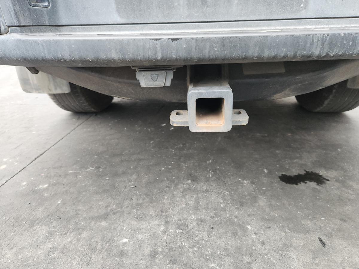 1000948393-Towbar