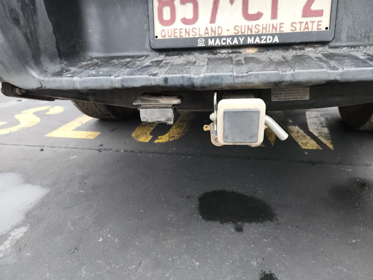 1000953866-Towbar
