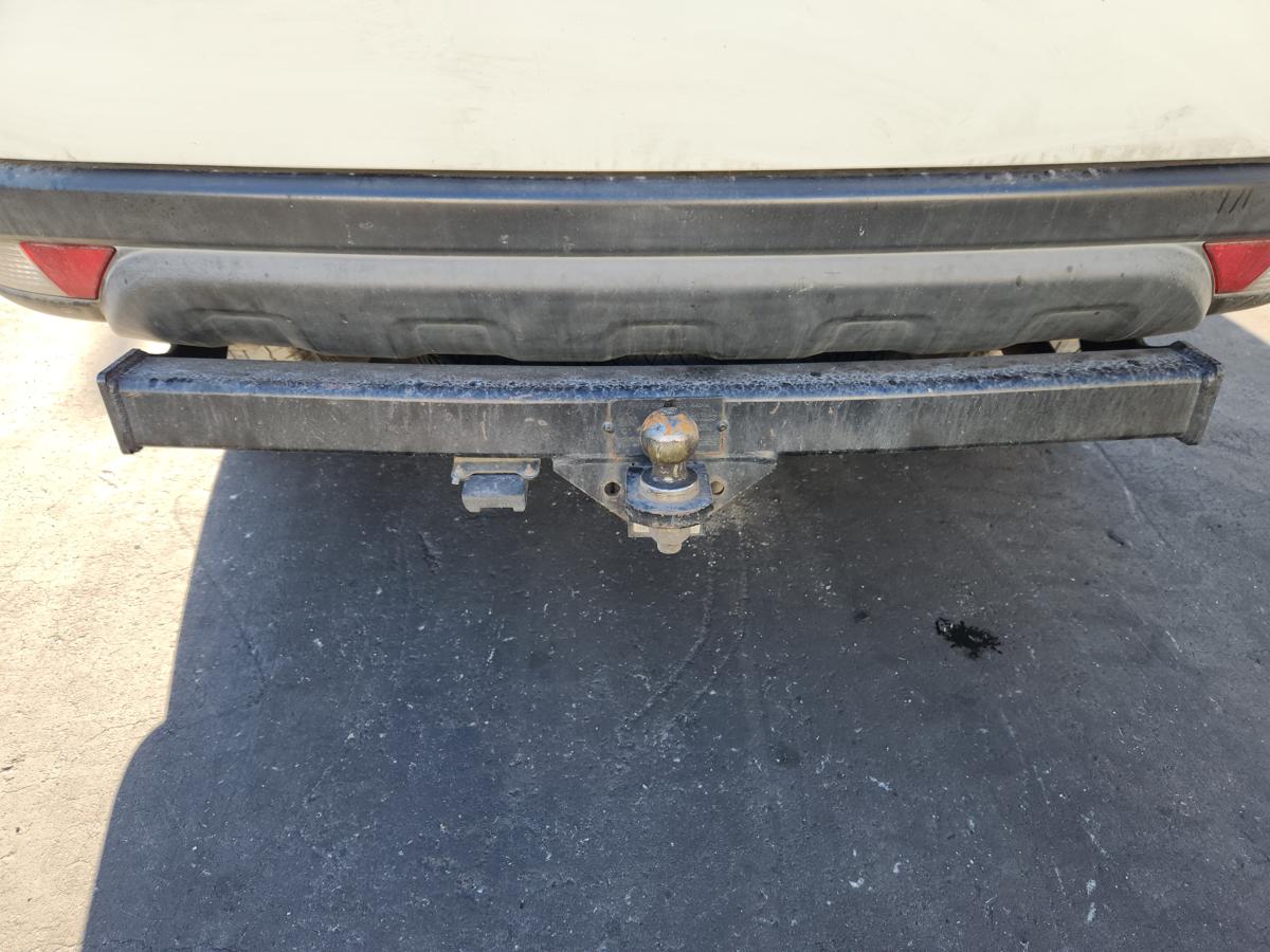 1000954311-Towbar