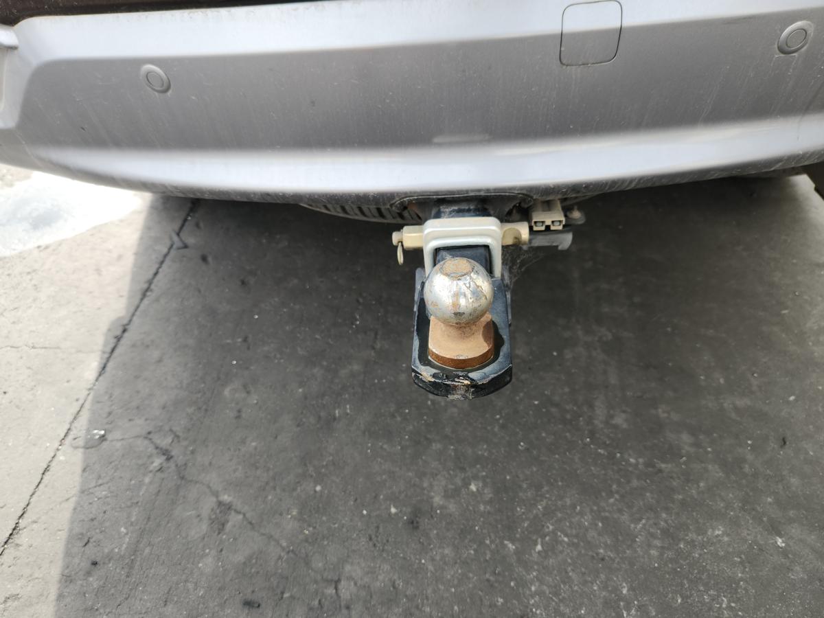 1000954782-Towbar