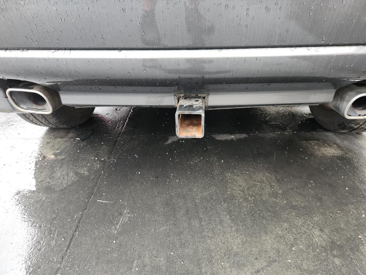 1000958438-Towbar