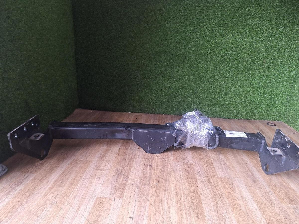 1000899560-Towbar Bottom