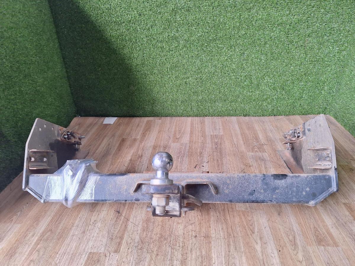 1000890561-Towbar Top