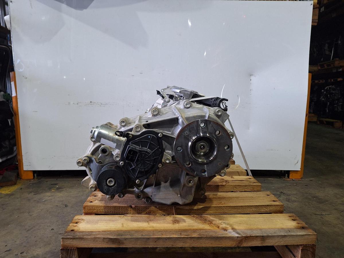 1000947422-Trans_Gearbox Back