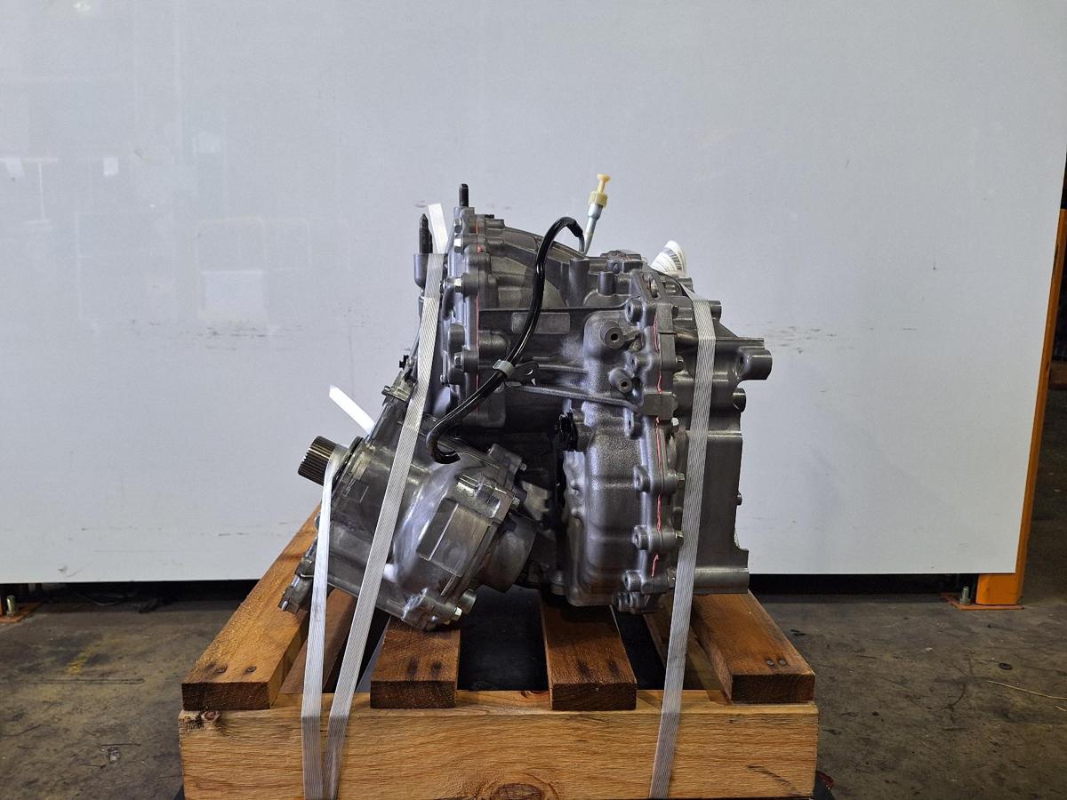1000877550-Trans_Gearbox LHS
