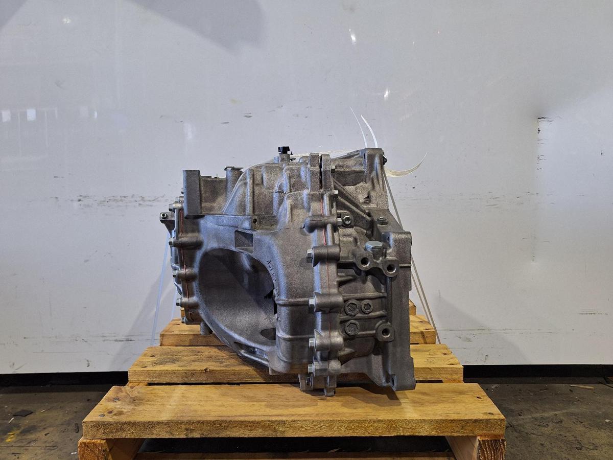 1000940789-Trans_Gearbox LHS