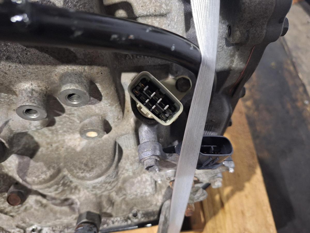 1000940477-Trans_Gearbox Plug 1