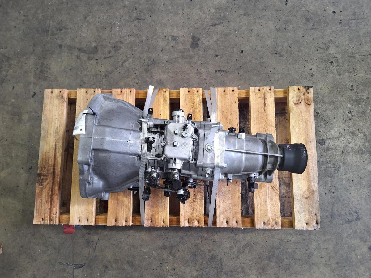 1000885329-Trans_Gearbox - Top