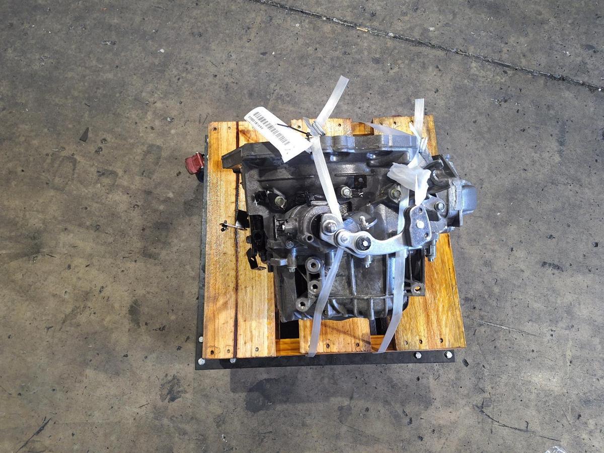 1000901772-Trans_Gearbox - Top