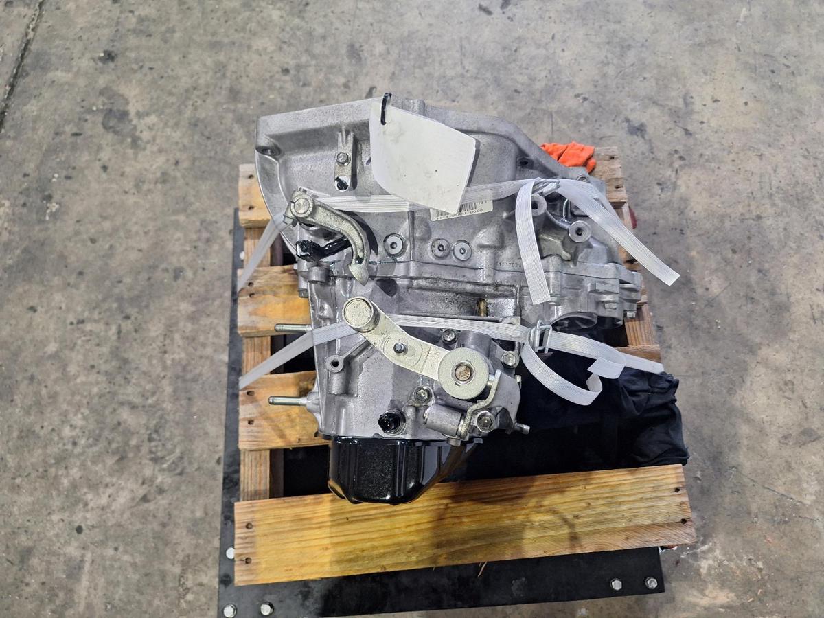 1000905858-Trans_Gearbox - Top