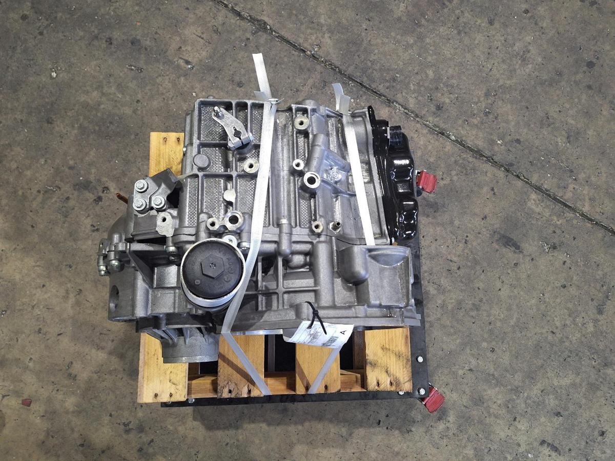 1000906209-Trans_Gearbox - Top