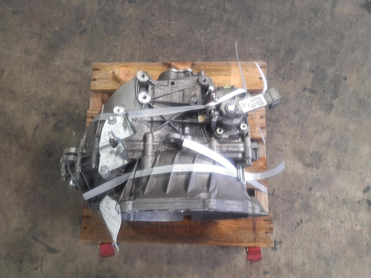 1000906582-Trans_Gearbox - Top