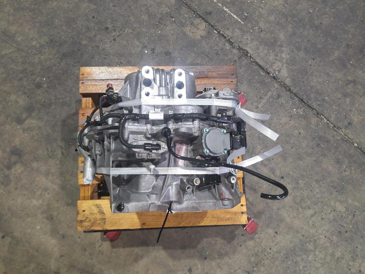 1000913825-Trans_Gearbox - Top