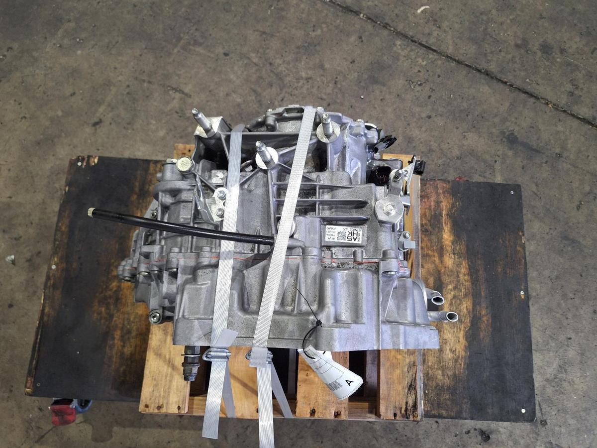 1000944103-Trans_Gearbox - Top