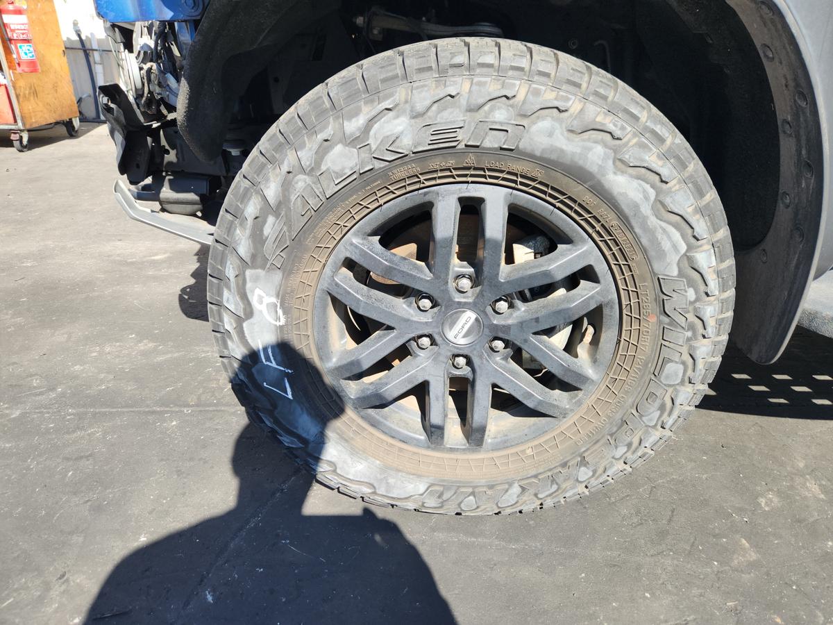 1000939312-Wheel Alloy Left Front