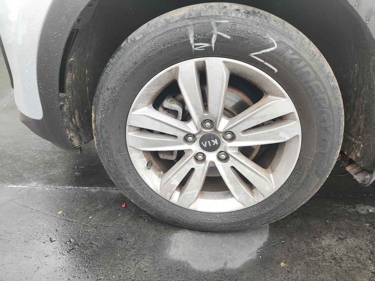 1000927491-Wheel Alloy Left Front