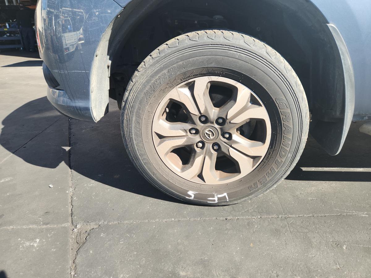 1000941916-Wheel Alloy Left Front