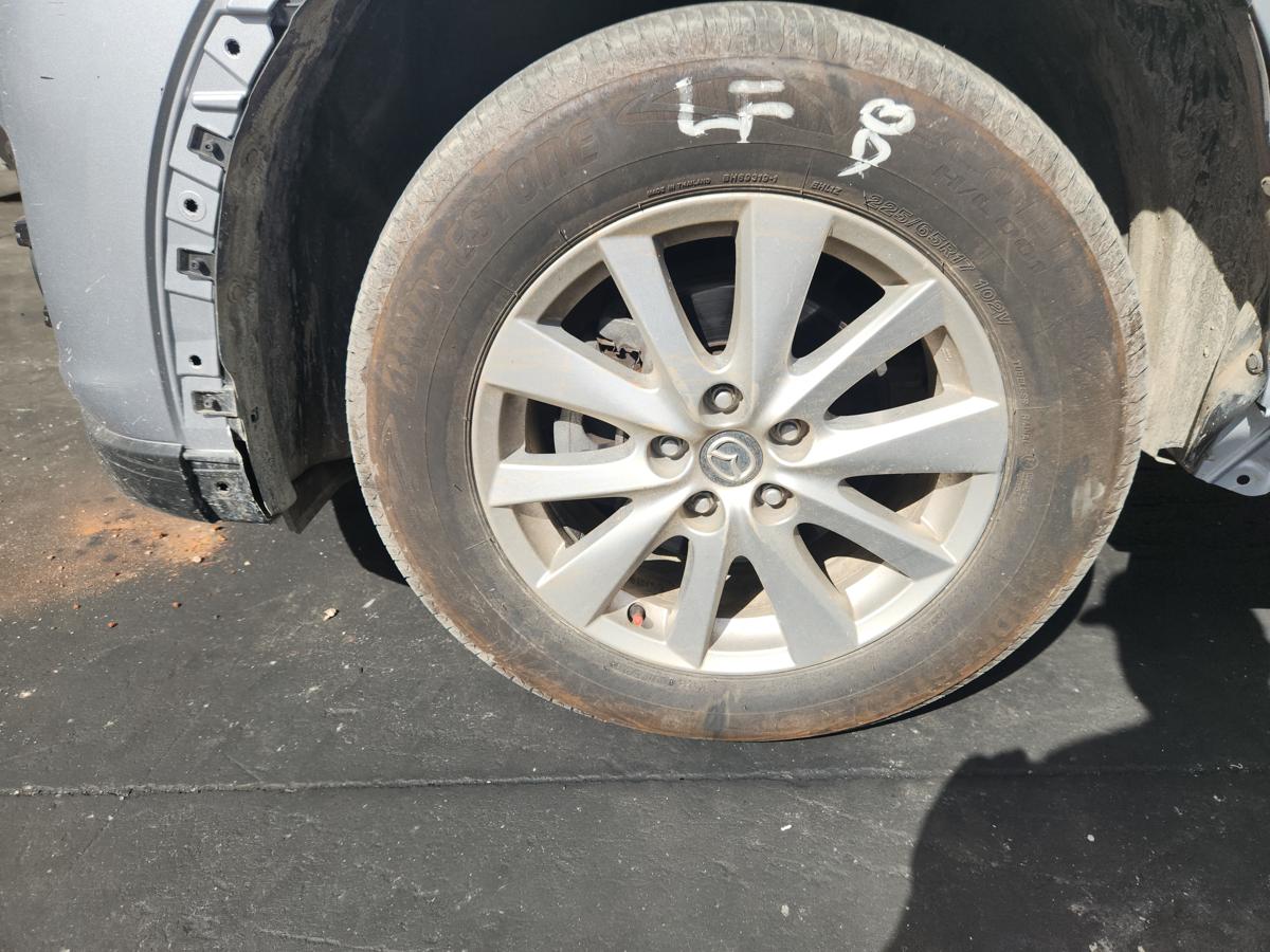1000943437-Wheel Alloy Left Front