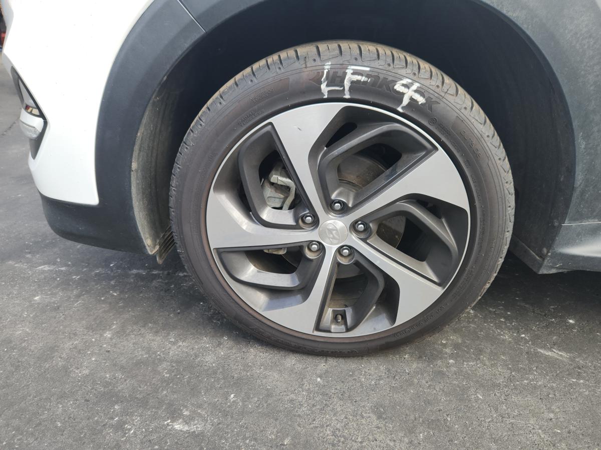 1000943743-Wheel Alloy Left Front