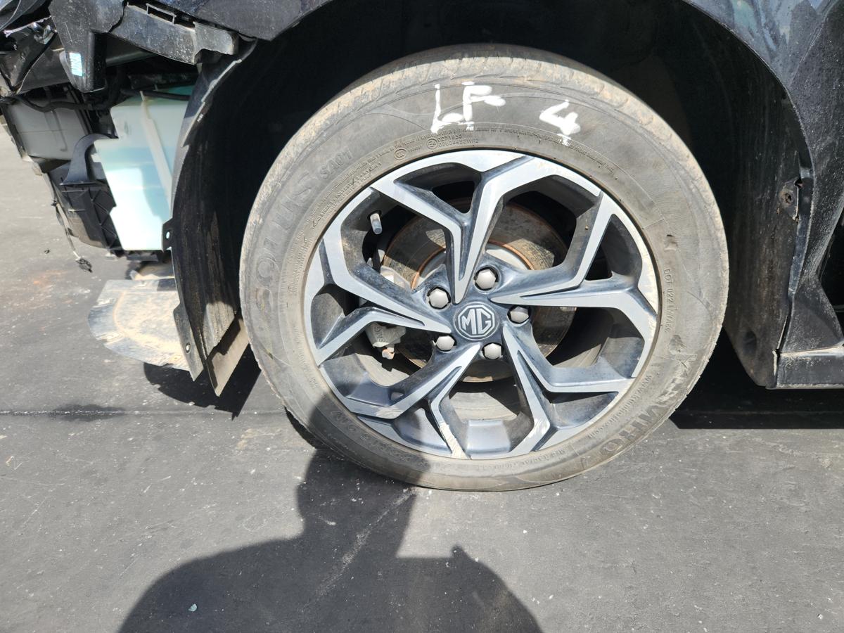 1000944681-Wheel Alloy Left Front