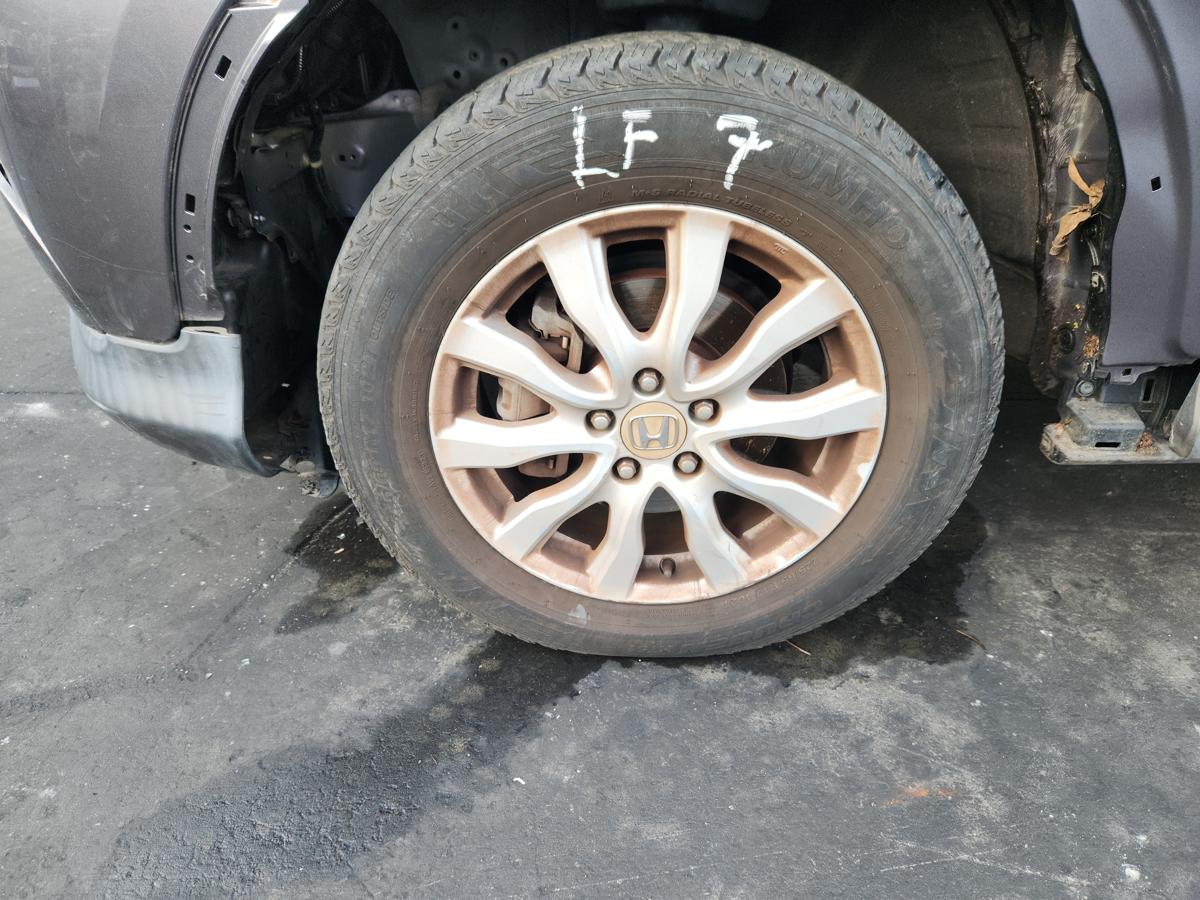 1000946052-Wheel Alloy Left Front