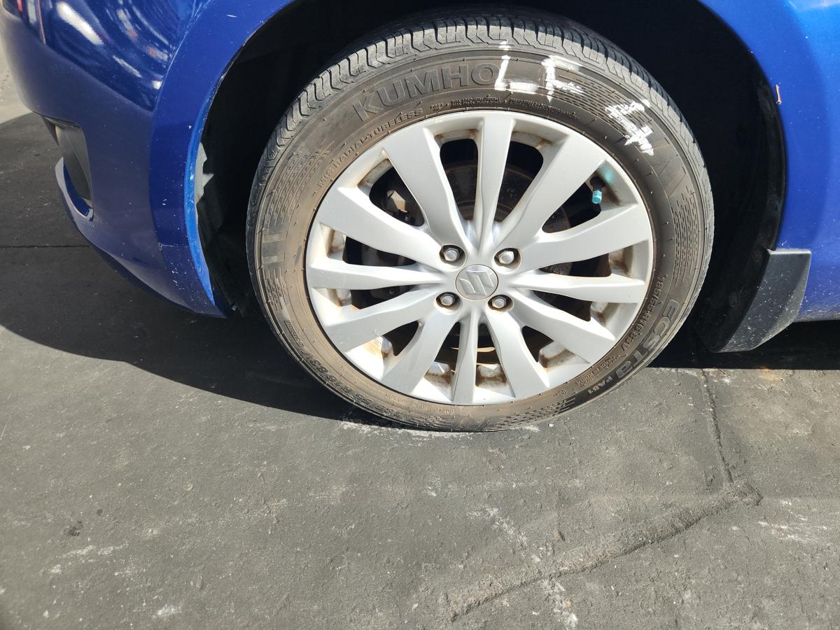 1000946668-Wheel Alloy Left Front