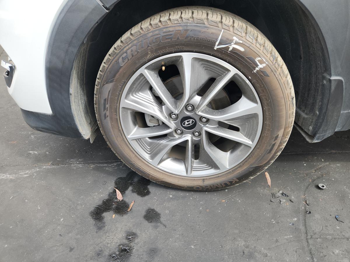 1000948614-Wheel Alloy Left Front