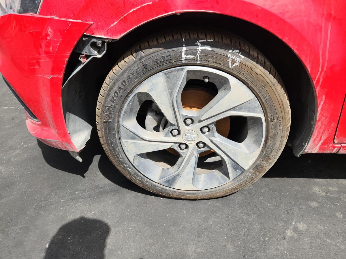 1000950313-Wheel Alloy Left Front