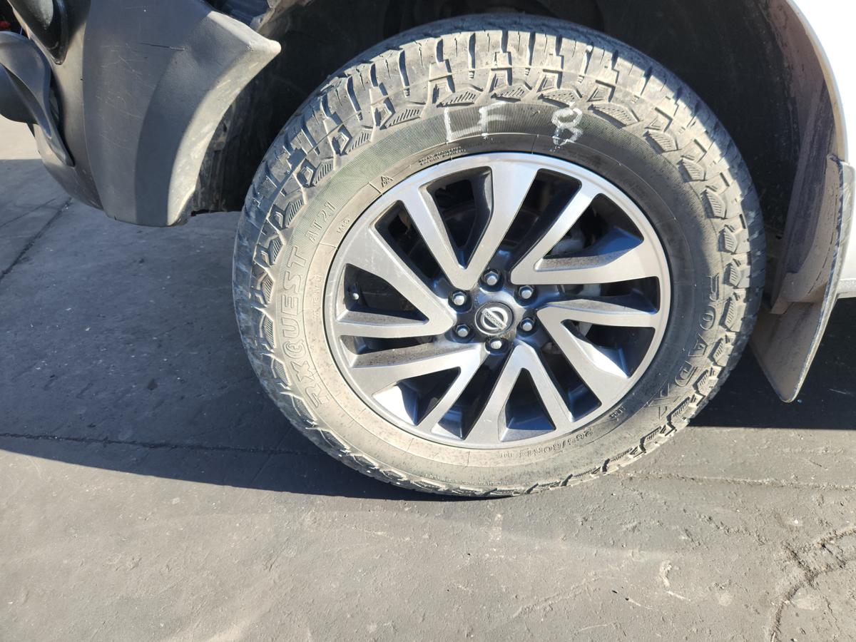 1000952293-Wheel Alloy Left Front