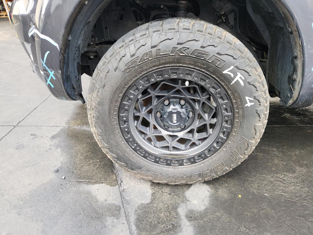 1000953288-Wheel Alloy Left Front
