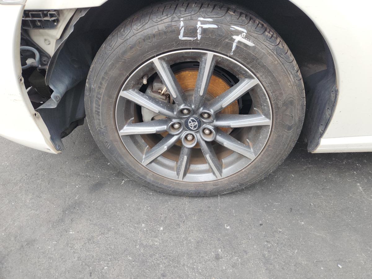 1000956969-Wheel Alloy Left Front