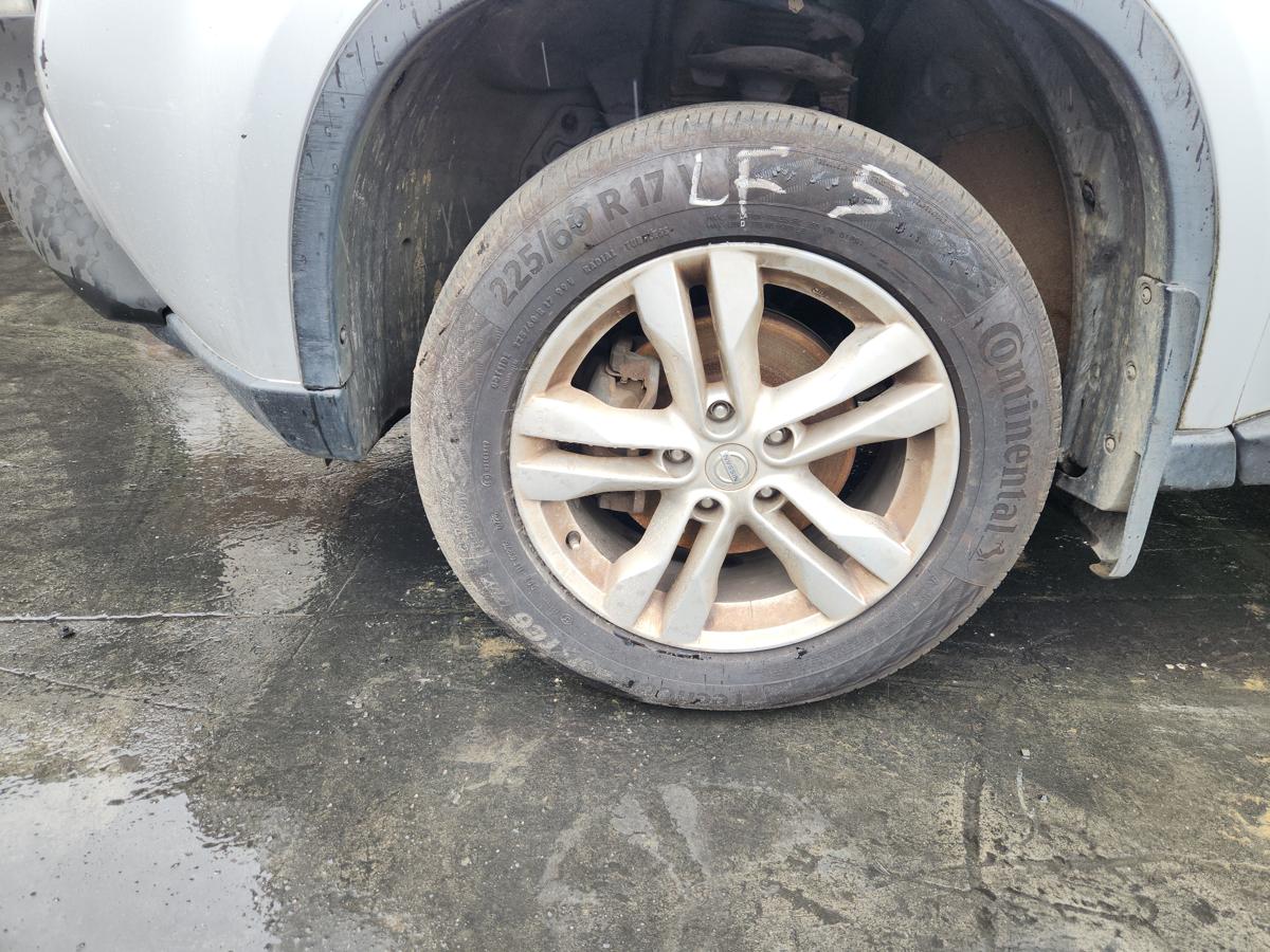 1000958202-Wheel Alloy Left Front
