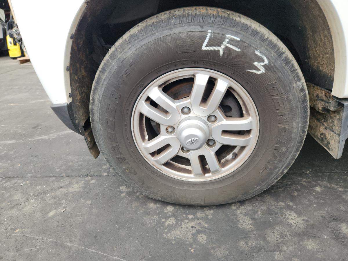 1000936992-Wheel Alloy Left Front