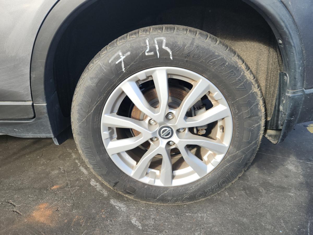 1000933931-Wheel Alloy Left Rear