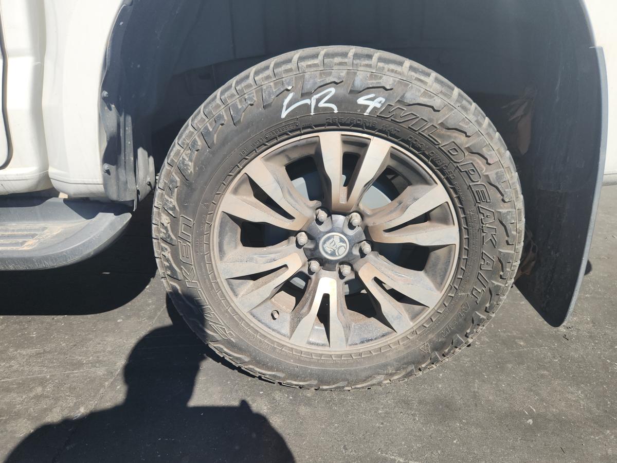 1000940775-Wheel Alloy Left Rear