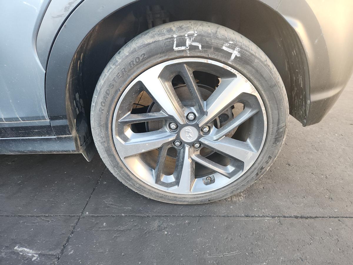 1000941316-Wheel Alloy Left Rear