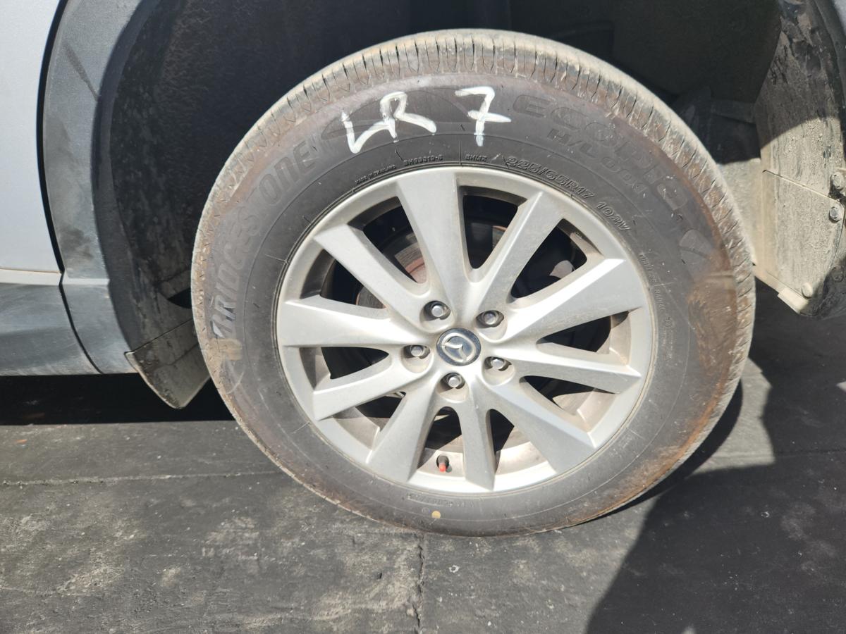 1000943438-Wheel Alloy Left Rear