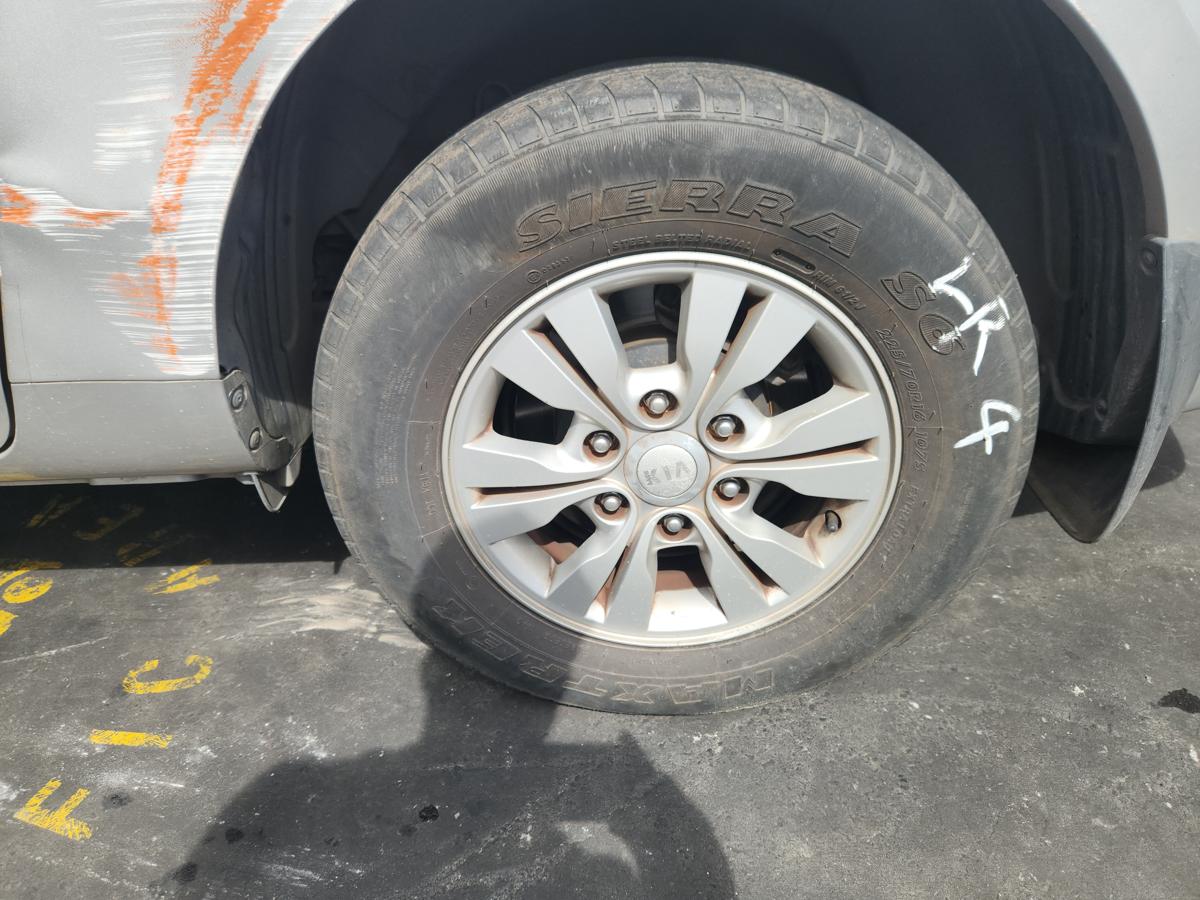 1000943601-Wheel Alloy Left Rear