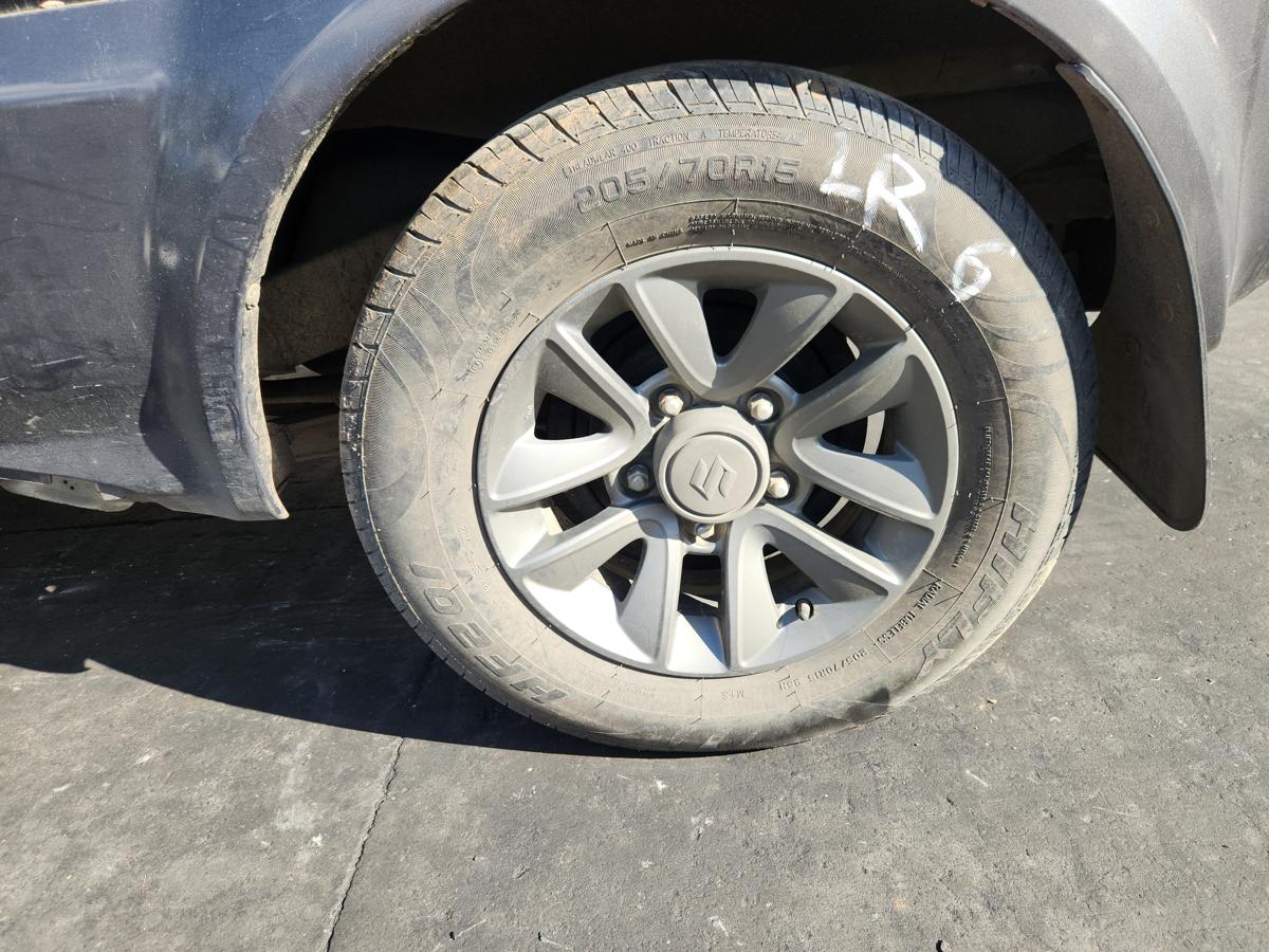 1000946403-Wheel Alloy Left Rear