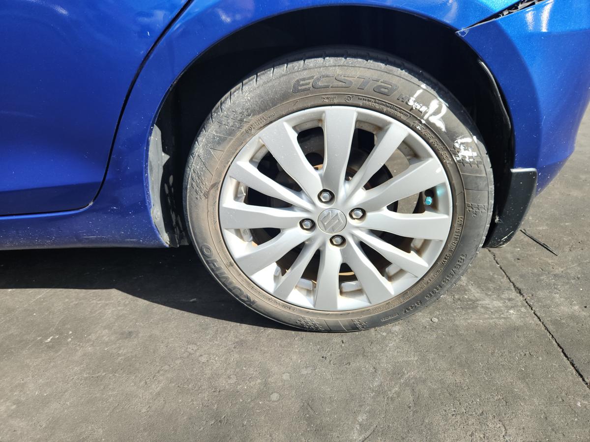 1000946669-Wheel Alloy Left Rear