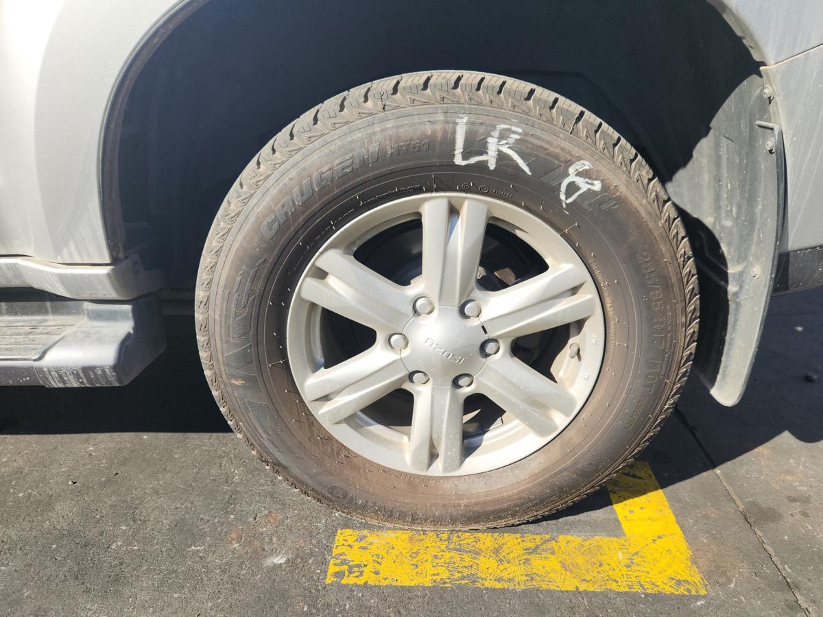 1000947137-Wheel Alloy Left Rear