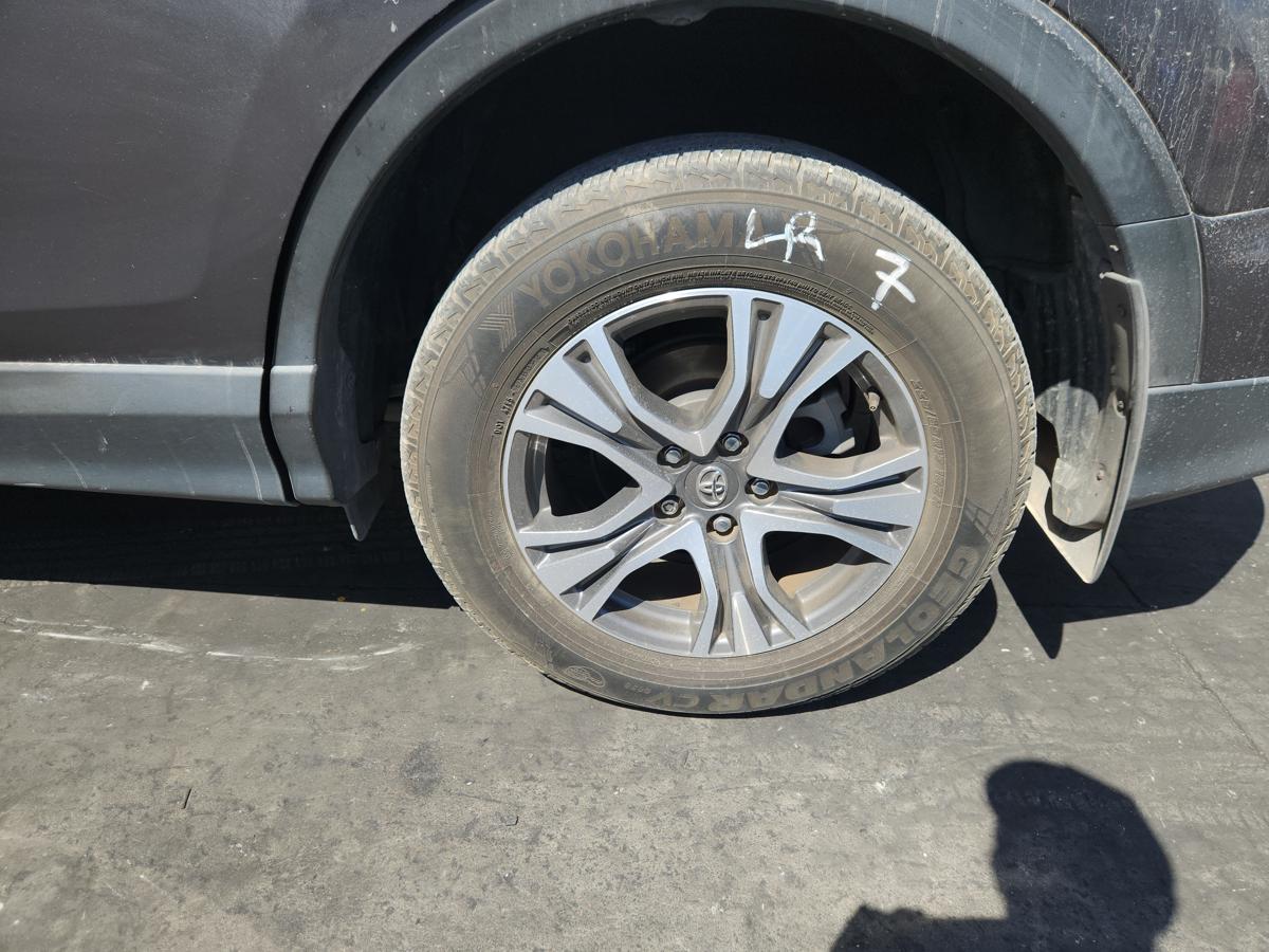 1000950043-Wheel Alloy Left Rear