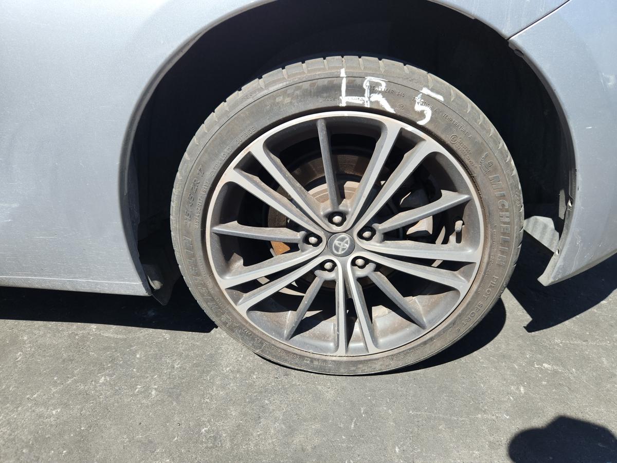 1000951466-Wheel Alloy Left Rear