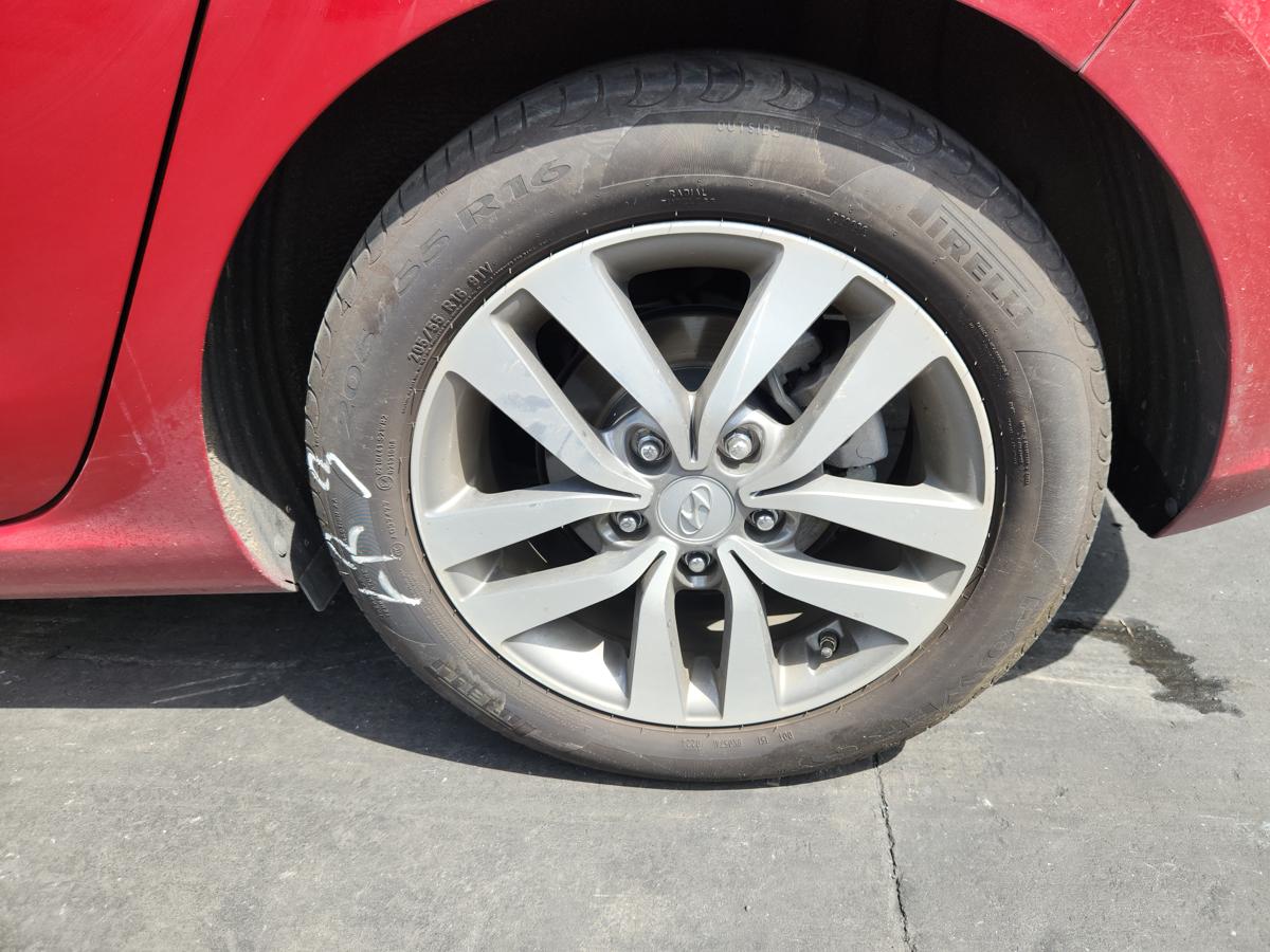 1000954722-Wheel Alloy Left Rear