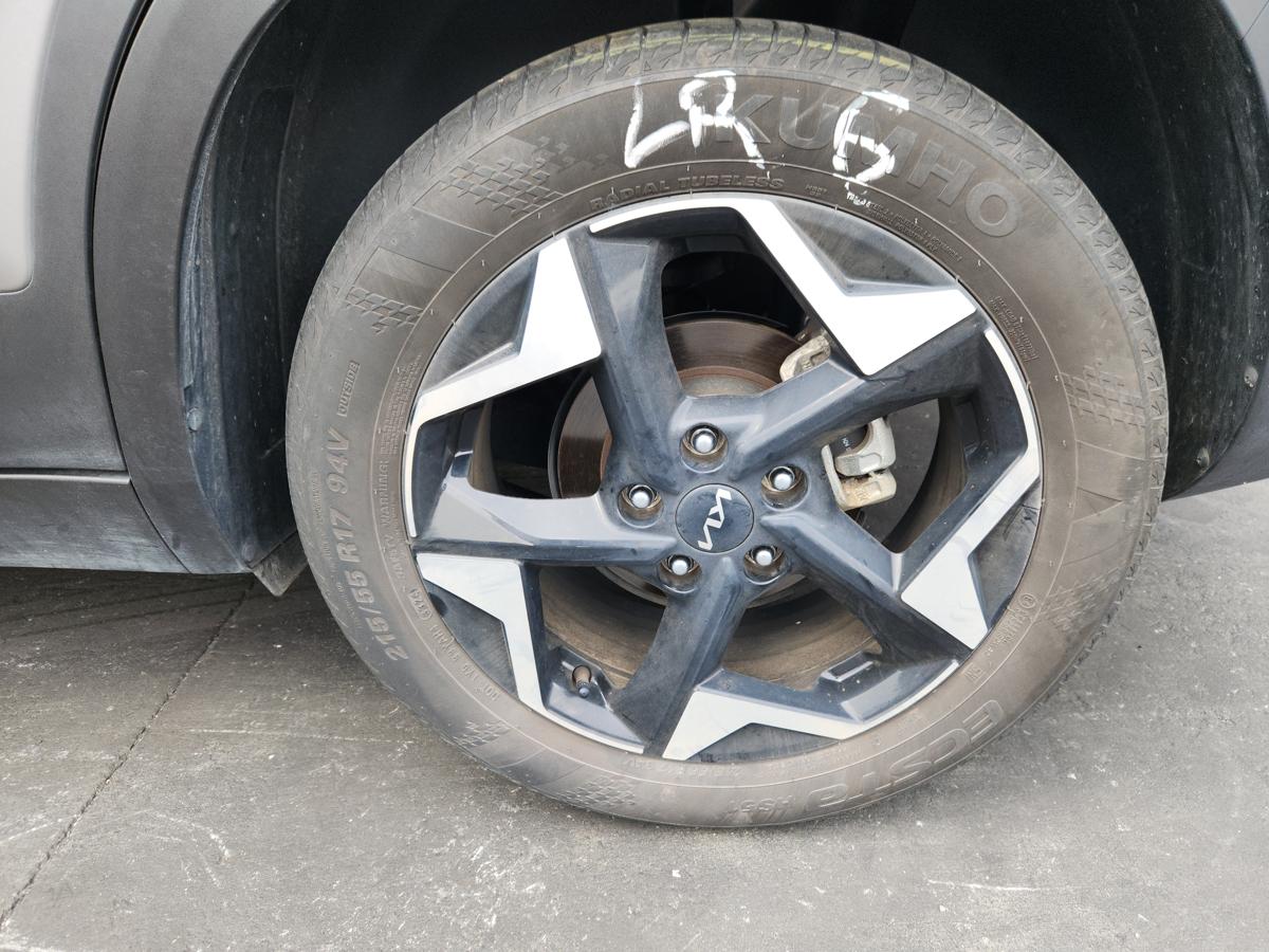 1000956552-Wheel Alloy Left Rear