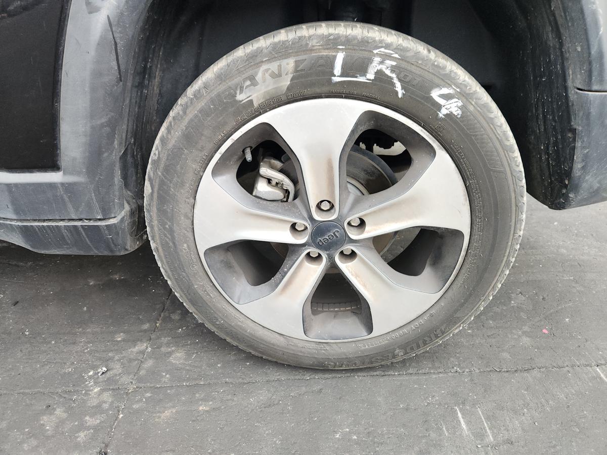 1000936856-Wheel Alloy Left Rear