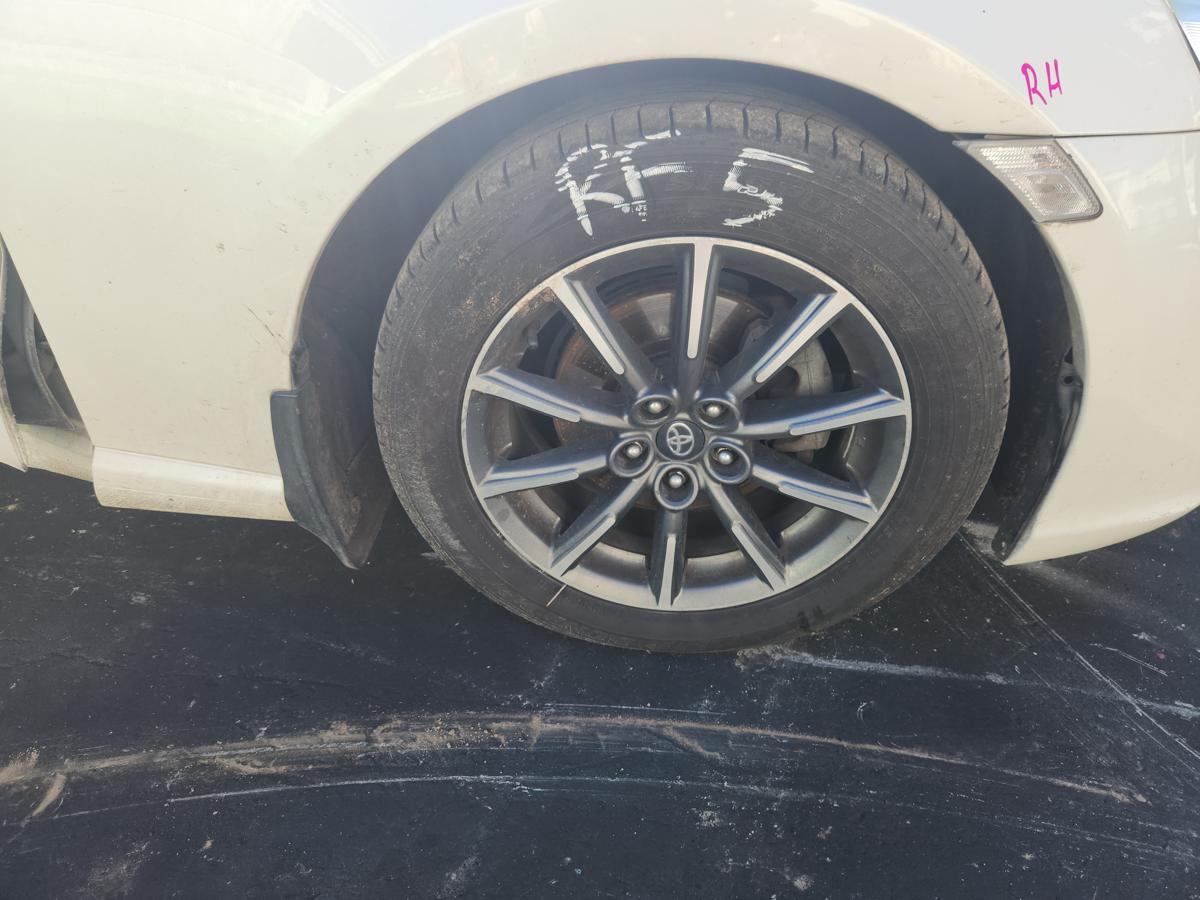 1000928907-Wheel Alloy Right Front