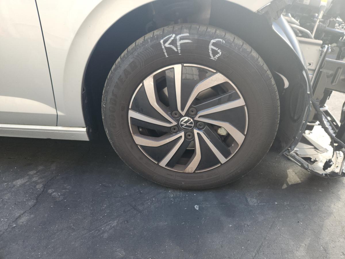 1000940900-Wheel Alloy Right Front