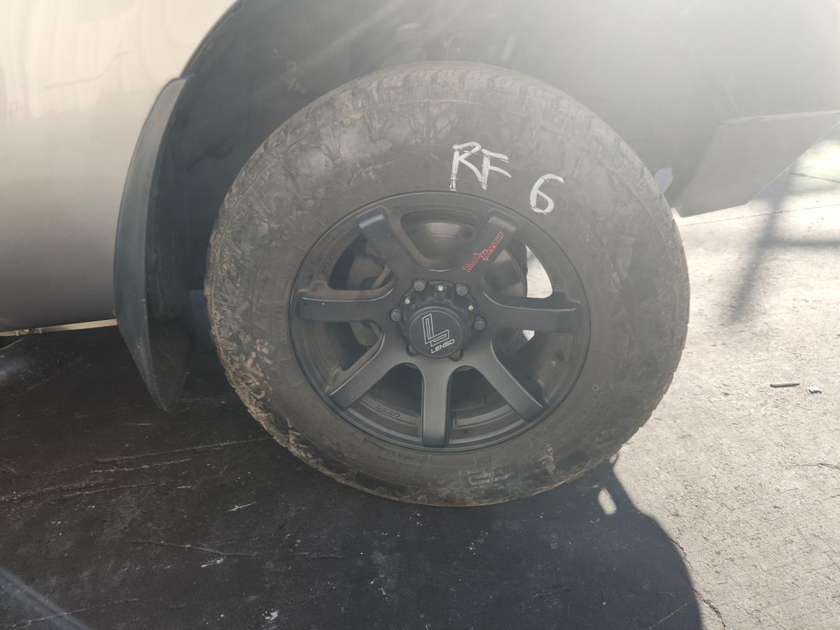 1000941551-Wheel Alloy Right Front
